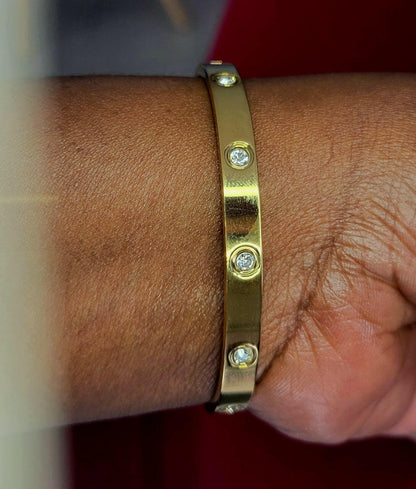 18k Gold plated steel  bracelet-hypoallergenic.