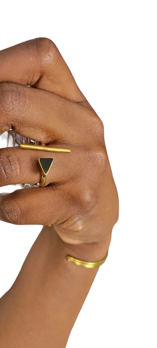 Brass ring with detail-adjustable.