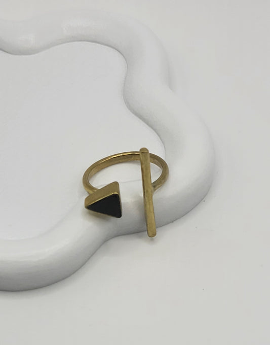 Brass ring with detail-adjustable.