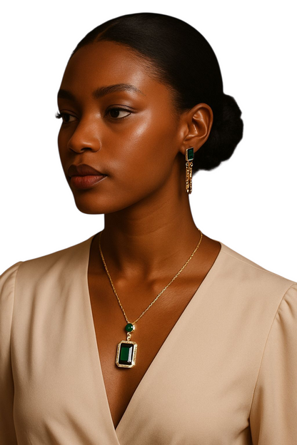 Emerald pendant necklace 18k Gold-plated steel.