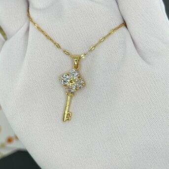 Key Necklace Gold-plated steel.