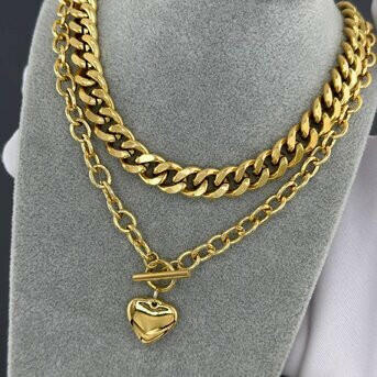 The Boss link 18k gold-plated necklace.