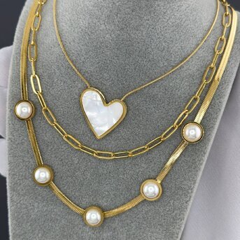 Necklace 18k Gold-plated  stainless steel.